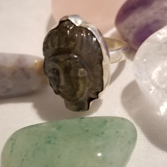 *Vintage Labradorite Buddha Silver Ring - Picture 3 of 6